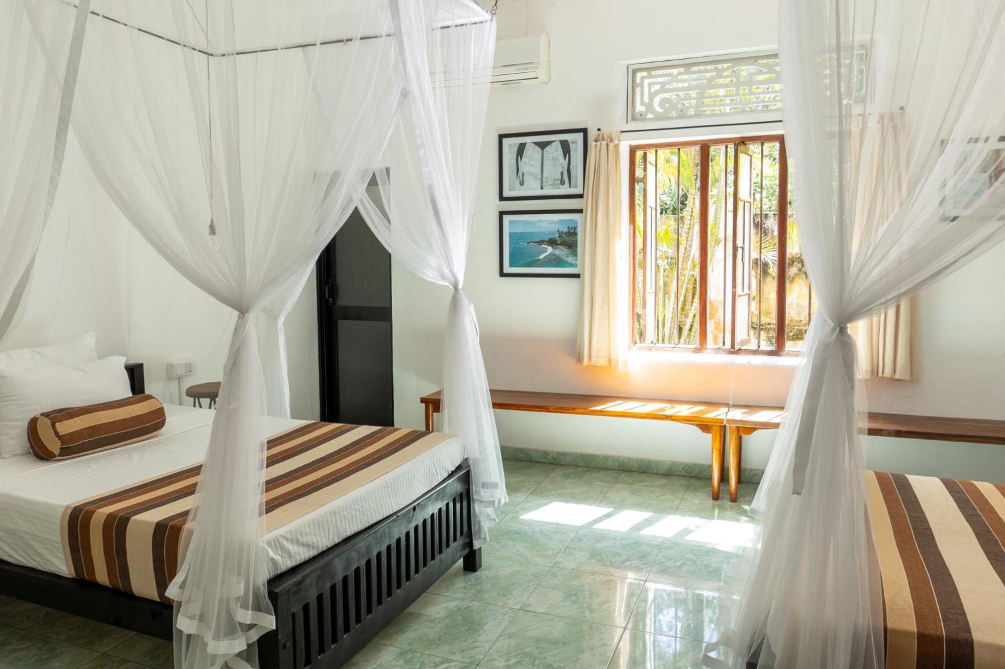 Appartamento Lotus Surf And Wellness Ahangama Esterno foto
