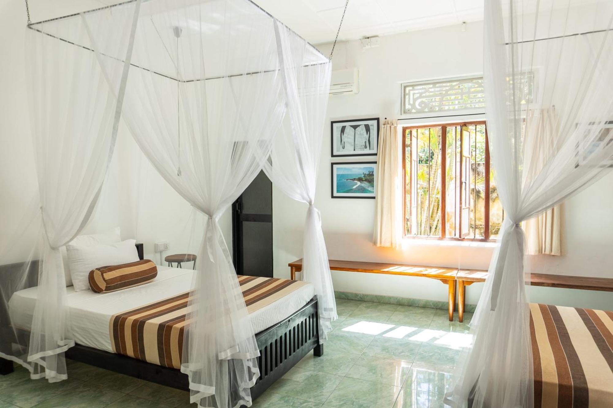 Appartamento Lotus Surf And Wellness Ahangama Esterno foto